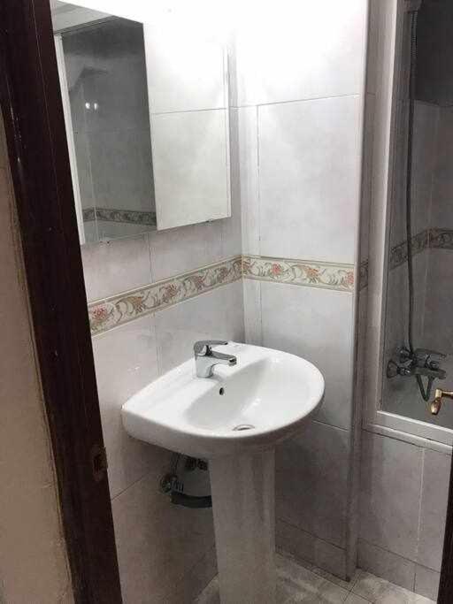 Апартаменти Agradable Apartamento En Zona Malasana Мадрид Екстер'єр фото